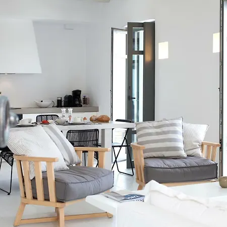 Modern Luxury In Tinos