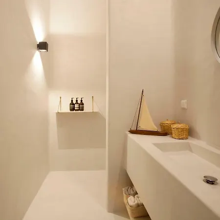 Vila Modern Luxury In Tinos Kardhianí