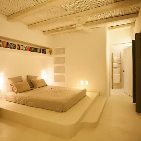 Modern Luxury In Tinos Vila *